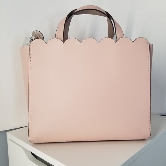 $110 SALE‼️Kate Spade Bag - Picture 3 of 15